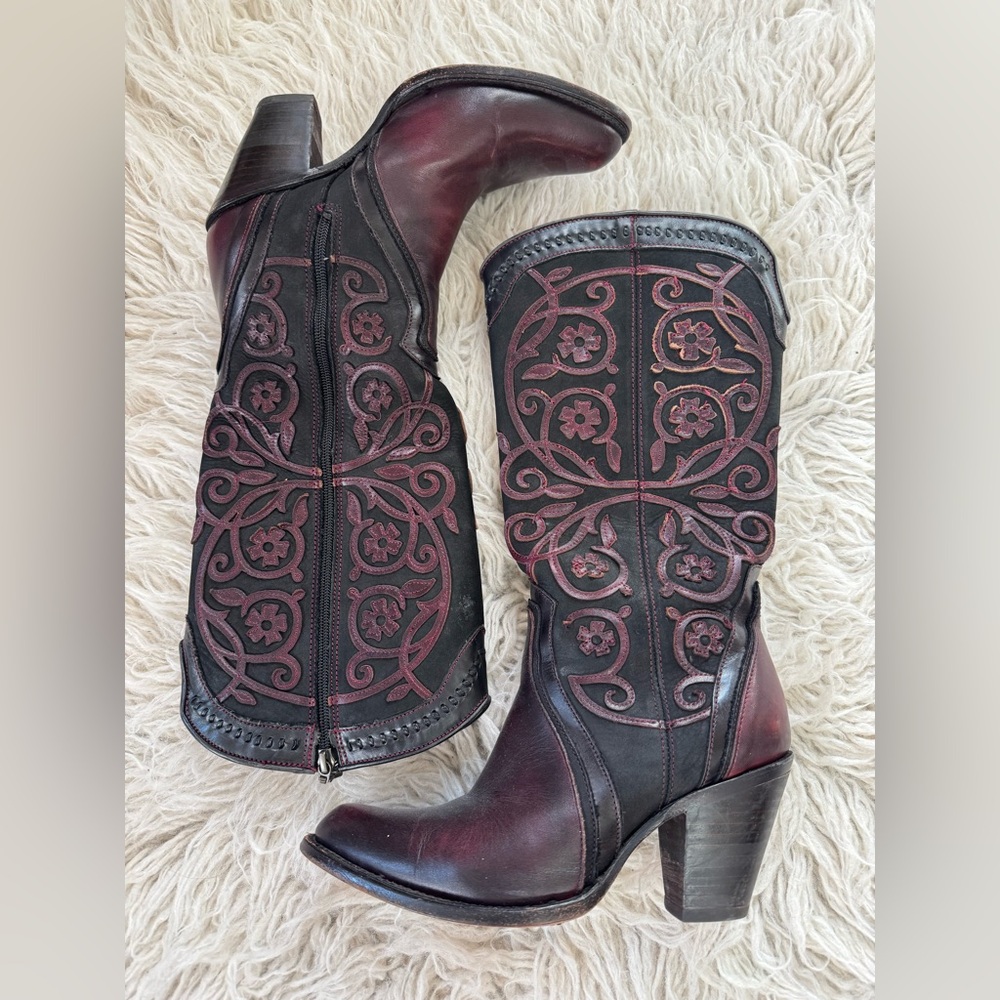 Cuadra Black and Burgundy Embroidered Cowboy Boots 9